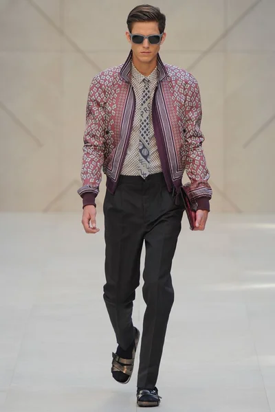 Look 17
